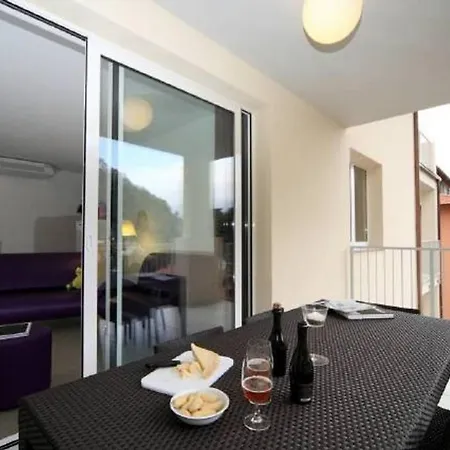 Apartment Golfo Gabella 3 Bedroom